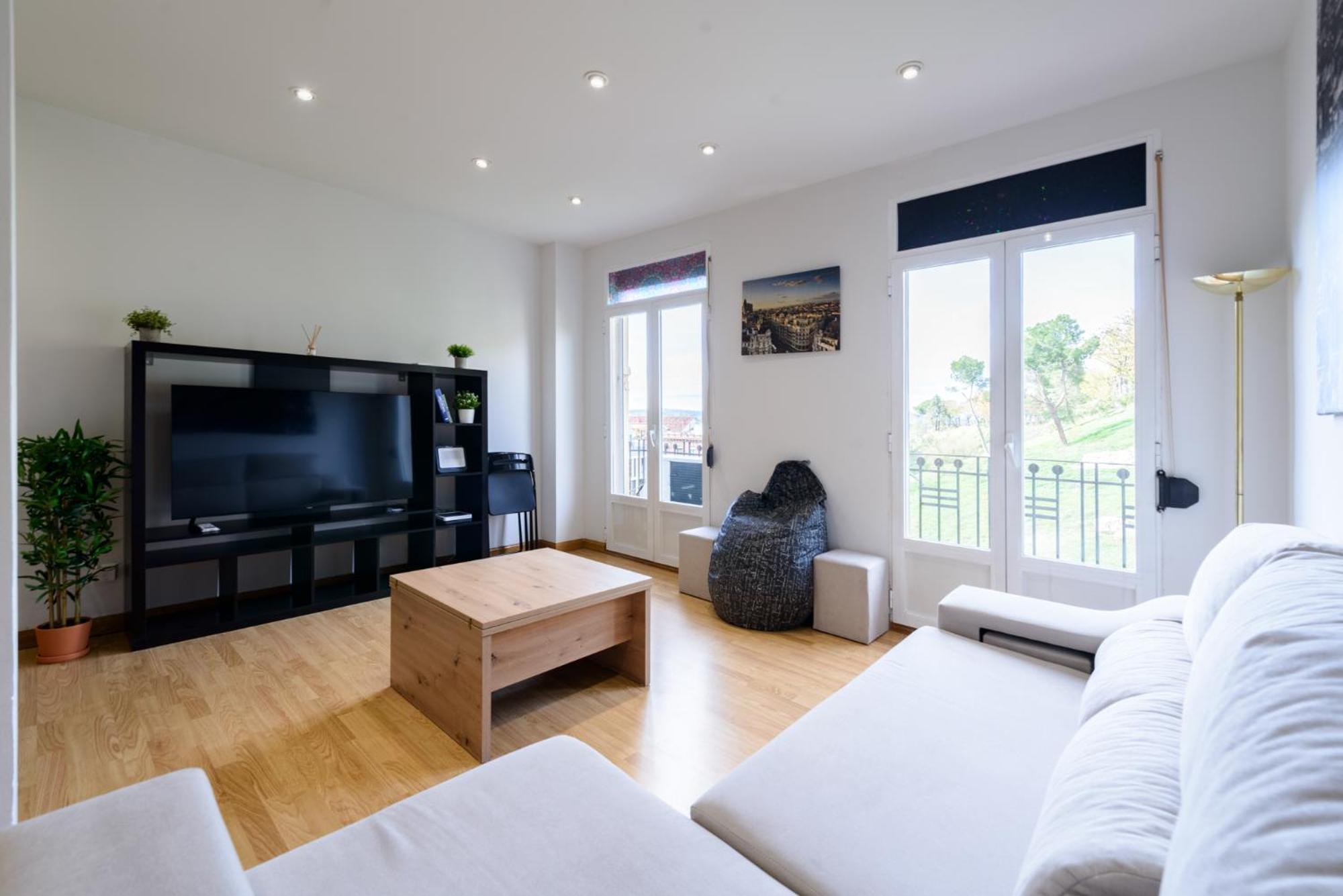 Apartamento Amplio Piso En Madrid Centro Con Vistas Al Templo De Debod Exterior foto